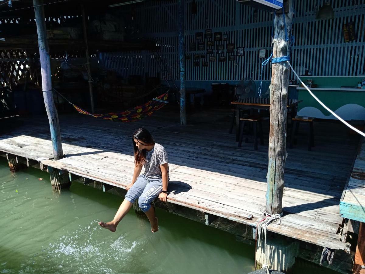 Rub Lom Chom Klong Homestay Chumphon Exterior photo